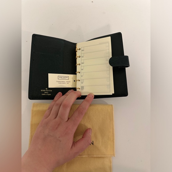 BRAND NEW, NEVER USED! Louis Vuitton Green Taiga Leather Agenda!! - Picture 2 of 4